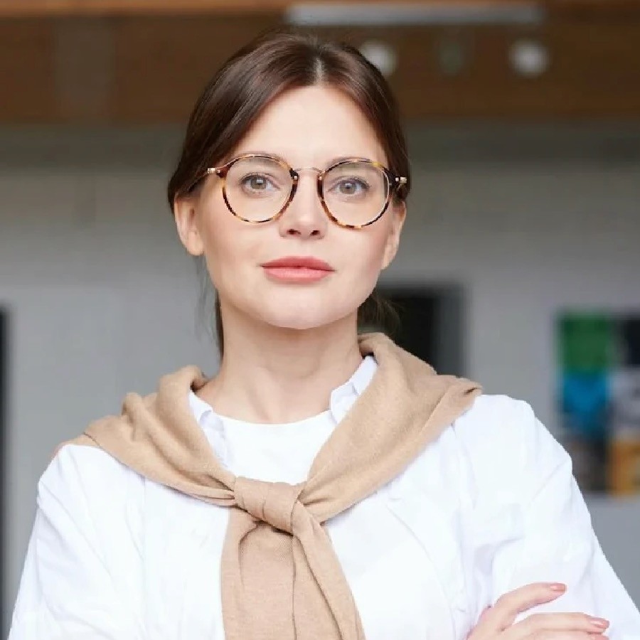 Portrait de Elena Volkov